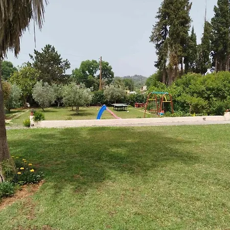 Little Red In * Kompítsion