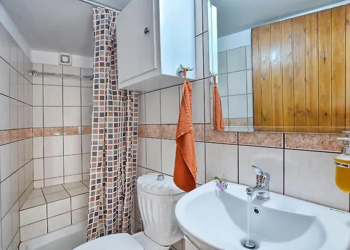 Little Red In Kompítsion