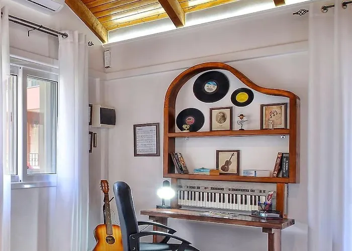 Little Red In Kompítsion