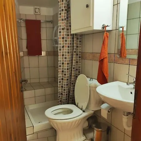 Case de vacanță Little Red In Kompítsion