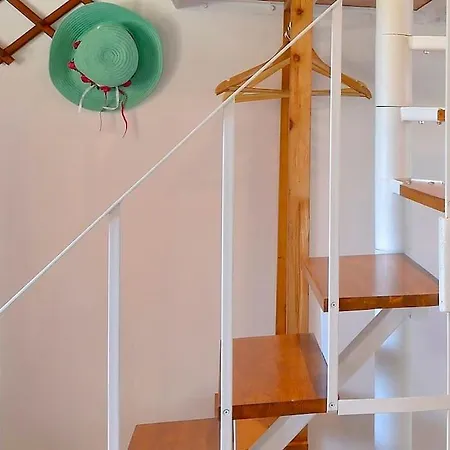 Casa vacanze Little Red In Kompítsion