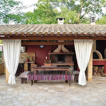 Little Red In Kompítsion